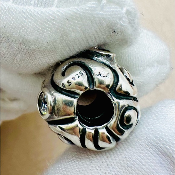 EUC Pandora 790869CZ Sterling Silver Large Day Dream Charm w/ Clear Zirconia - Picture 11 of 13